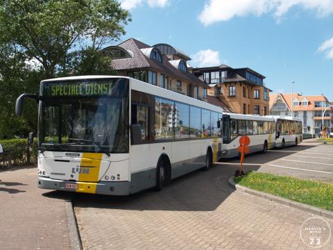 Jonckheere Transit 2000 van Mandel Cars nabij Ster-der-Zee te Koksijde.