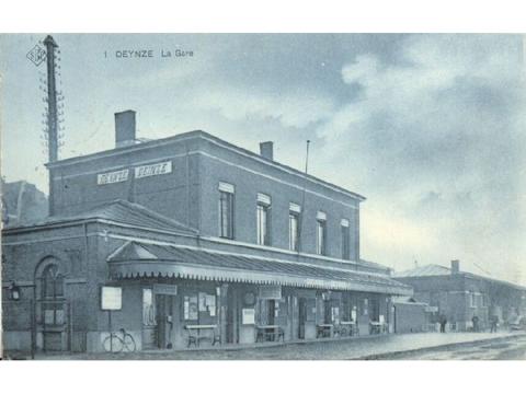 Postkaart van het oud station van Deinze.